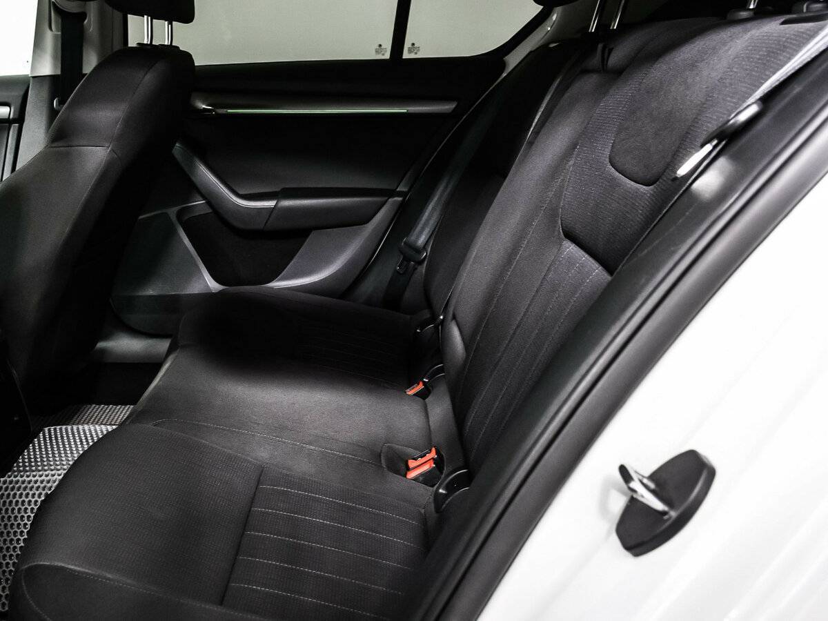 Купить Skoda Octavia, 2017, 122 578 км, фото №12