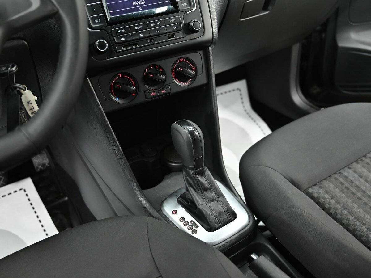 Купить Volkswagen Polo, 2017, 113 000 км, фото №11