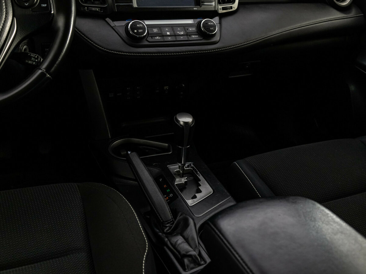 Купить Toyota RAV4 IV (XA40) Рестайлинг, 2016, 118 908 км, фото №9