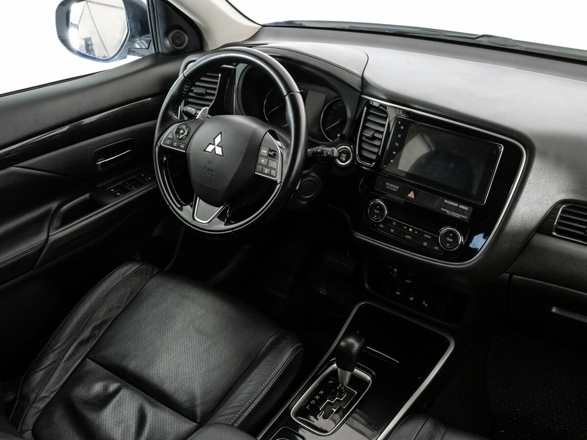 Купить Mitsubishi Outlander III Рестайлинг 2, 2017, 191 296 км, фото №7