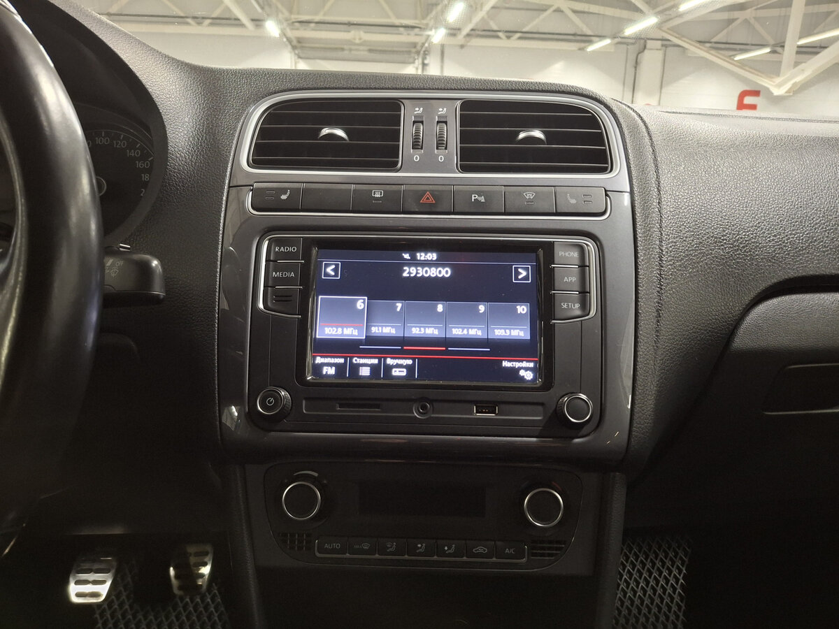 Купить Volkswagen Polo V Рестайлинг, 2018, 122 671 км, фото №15