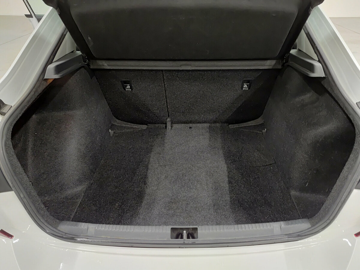 Купить Volkswagen Polo VI, 2021, 166 165 км, фото №10