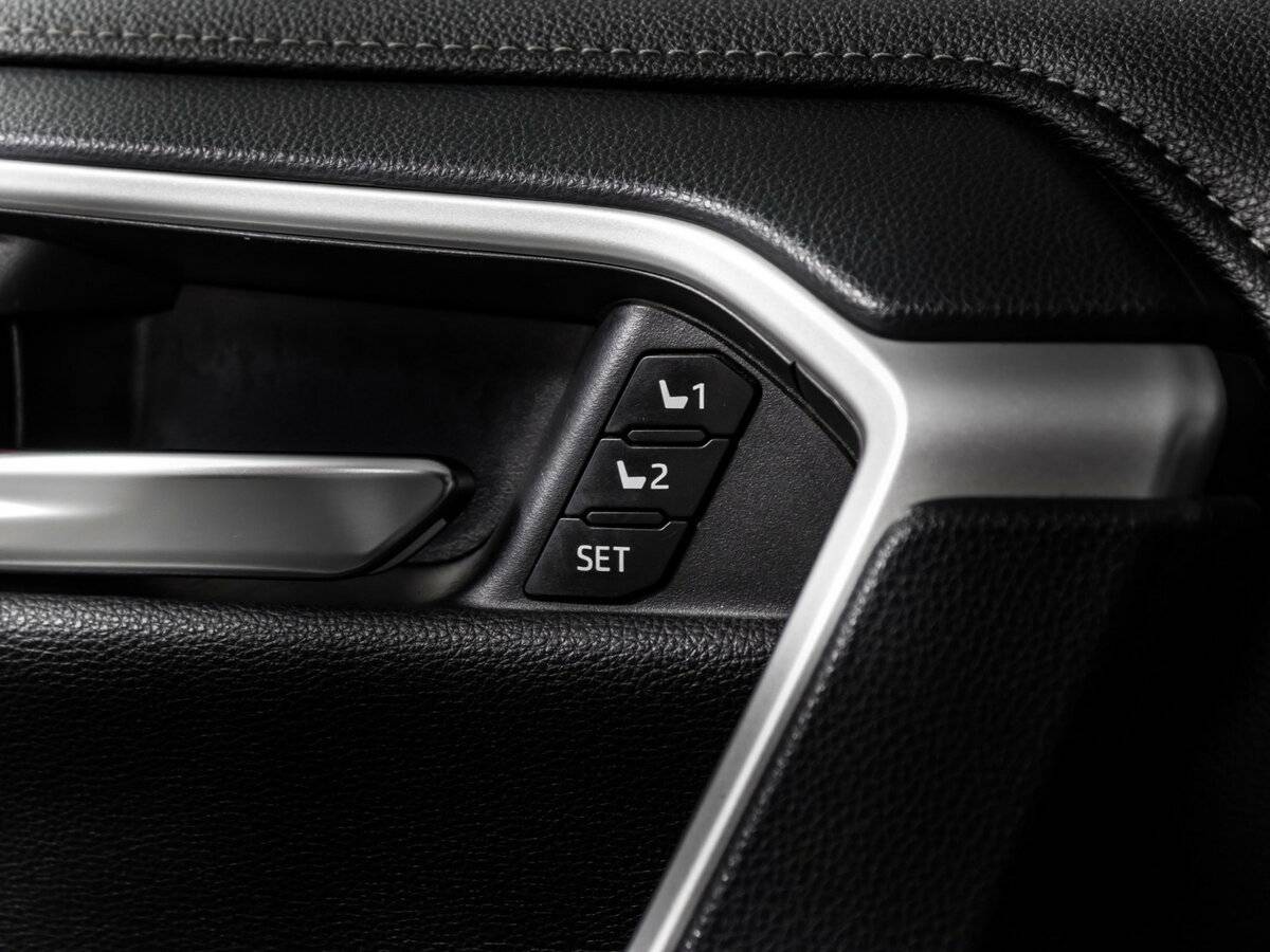 Купить Toyota RAV4 V (XA50), 2019, 89 800 км, фото №15