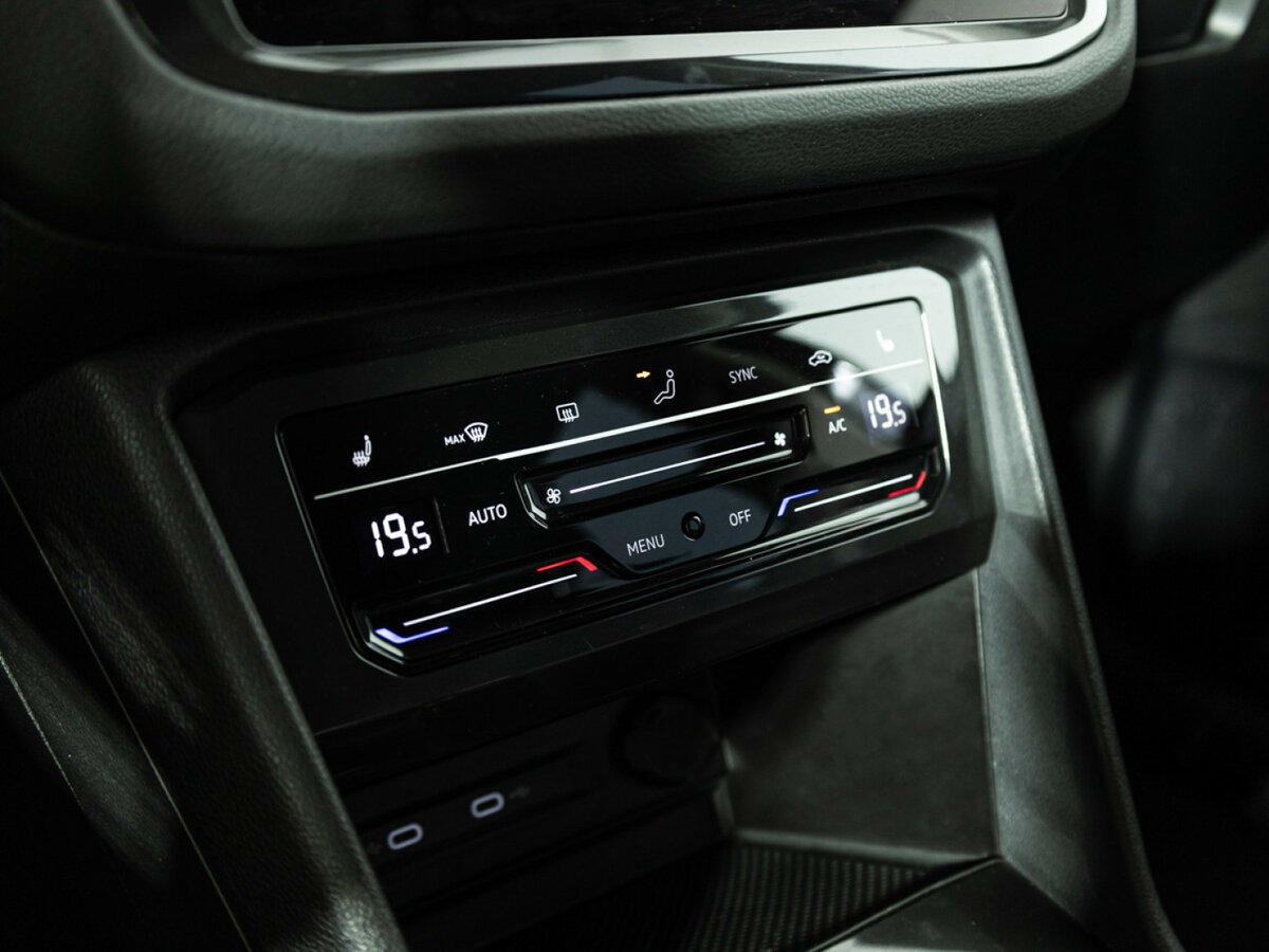 Купить Volkswagen Tiguan II Рестайлинг, 2022, 49 159 км, фото №15