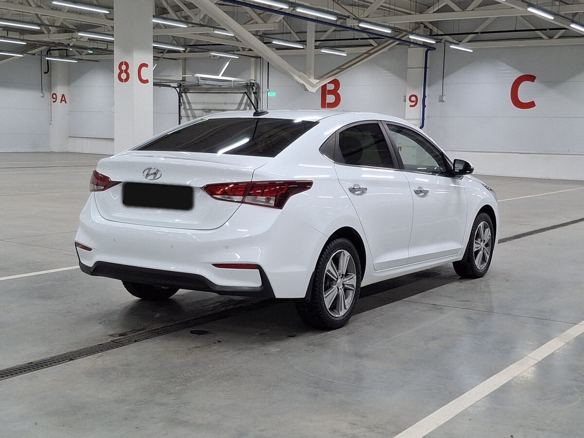 Купить Hyundai Solaris II, 2017, 51 103 км, фото №5