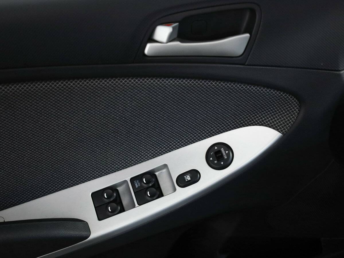 Купить Hyundai Solaris I, 2013, 148 193 км, фото №21