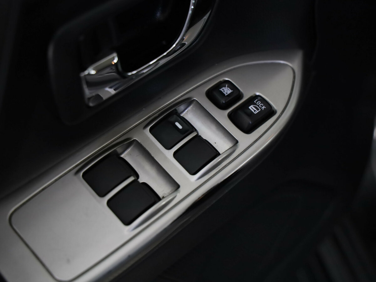 Купить Mitsubishi Pajero IV Рестайлинг 2, 2015, 157 000 км, фото №17