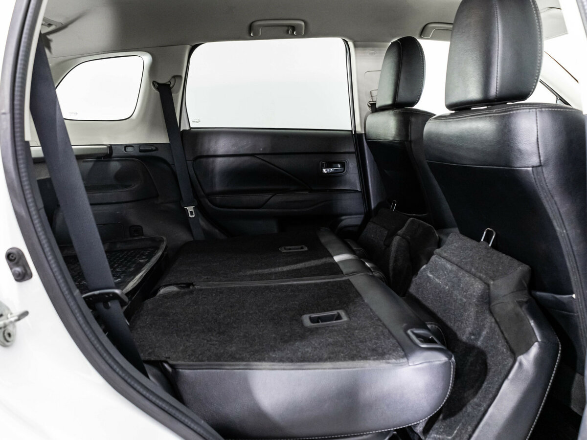 Купить Mitsubishi Outlander III Рестайлинг 2, 2017, 182 145 км, фото №16