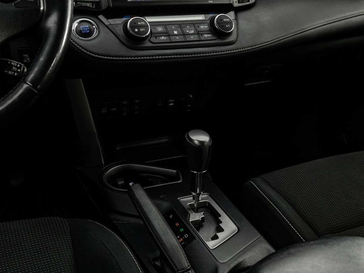 Купить Toyota RAV4 IV (XA40) Рестайлинг, 2018, 173 507 км, фото №11